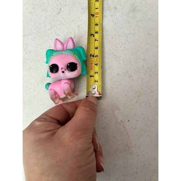 LOL Surprise Pets Bunny Figure Pink Teal Hair Big Eyes ~2.5” - Picture 2 of 3